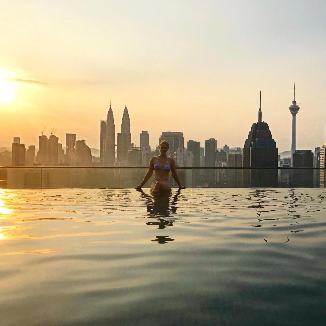 Tuxedo Kl No.1 Rooftop Pool W Skyscraper Views Hotel Kuala Lumpur Exterior foto
