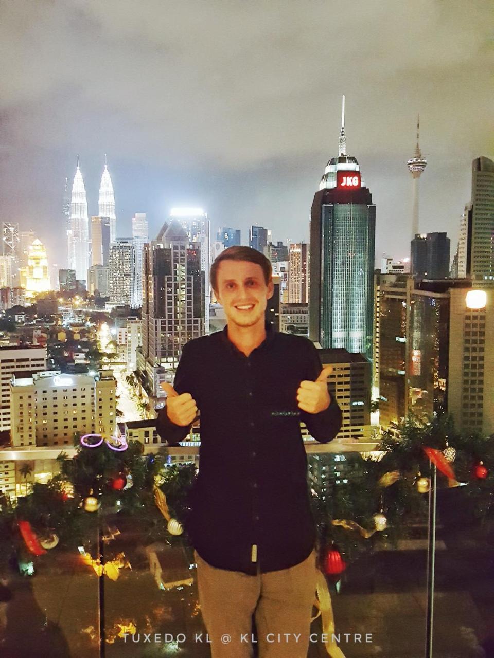 Tuxedo Kl No.1 Rooftop Pool W Skyscraper Views Hotel Kuala Lumpur Exterior foto