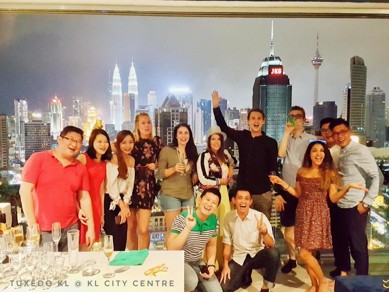 Tuxedo Kl No.1 Rooftop Pool W Skyscraper Views Hotel Kuala Lumpur Exterior foto