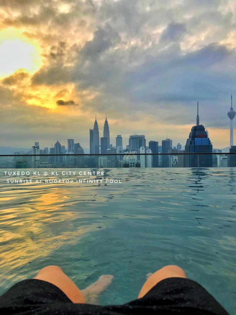 Tuxedo Kl No.1 Rooftop Pool W Skyscraper Views Hotel Kuala Lumpur Exterior foto